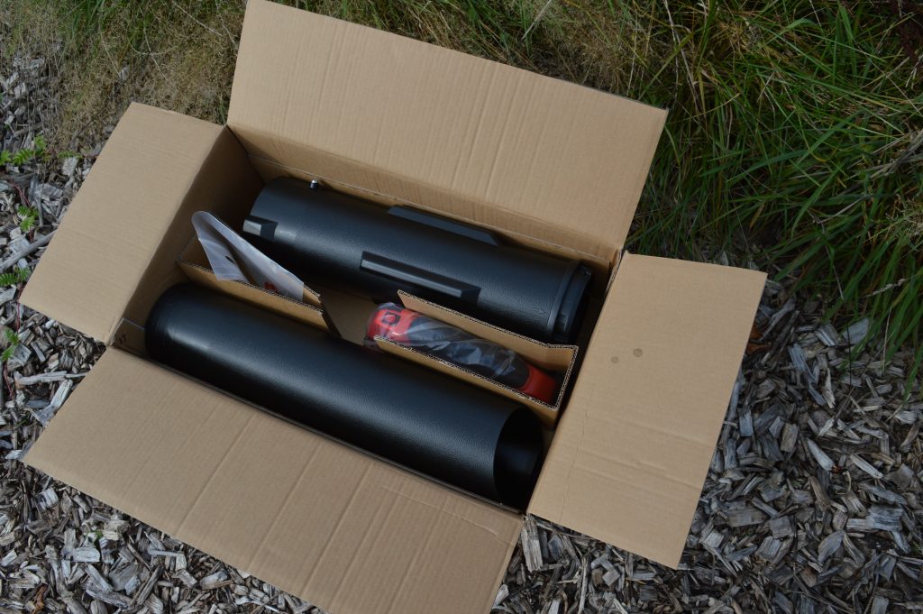 HECHT 9280 Laubsauger Karton geöffnet
