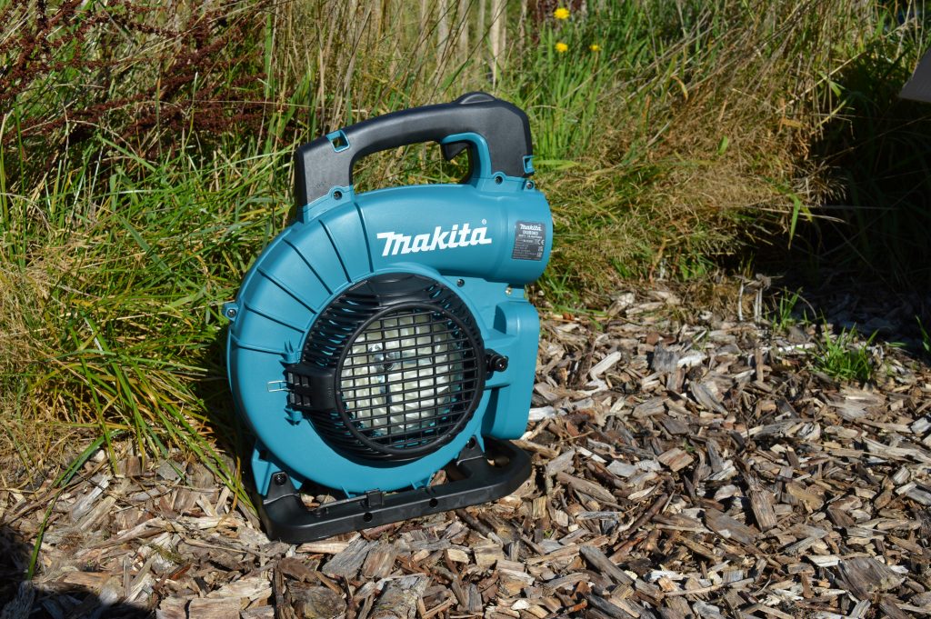 Makita DUB363PT2V Akku Laubsauger Rechts unmontiert