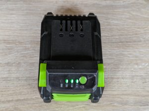 Akku des WORKPRO ‎W122039AU Akkuschraubers von oben