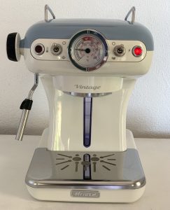 Ariete Vintage Siebträgermaschine eingeschaltet