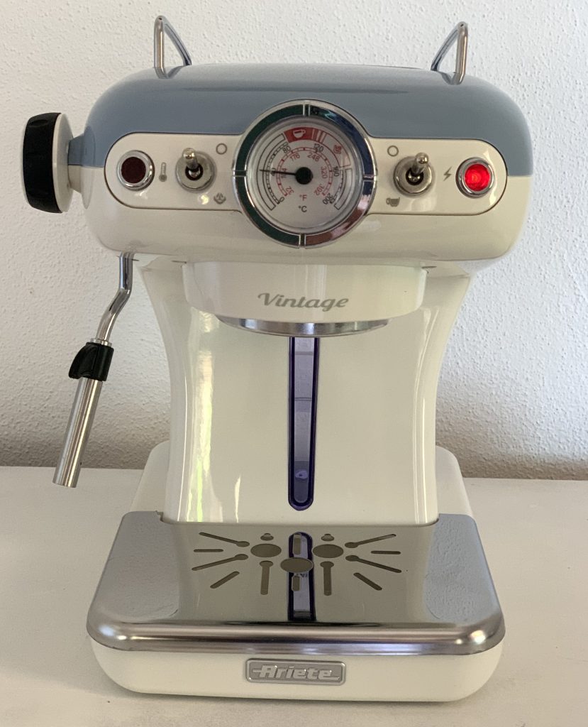 Ariete Vintage Siebträgermaschine eingeschaltet