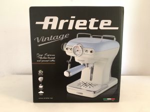 Ariete Vintage Siebträgermaschine im Karton von vorne