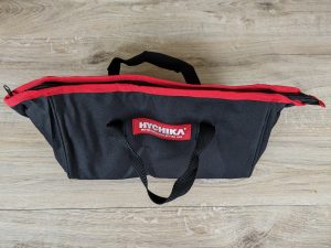 Aufgestellte Transporttasche des HYCHIKA 12V Akkuschraubers