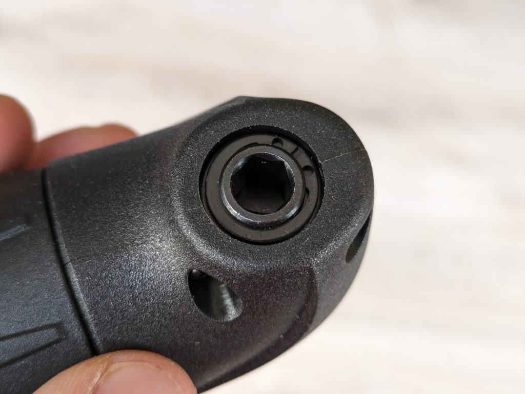 Bit-Aufnahme des Winkelaufsatzes des Bosch IXO 7. Generation Akkuschraubers