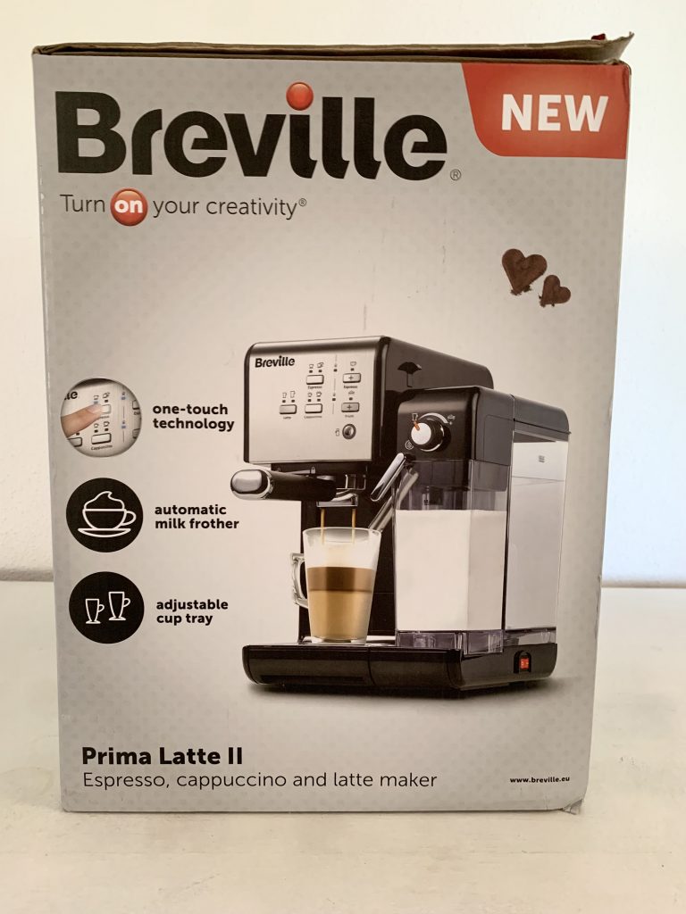 Breville Prima Latte II Siebträgermaschine im Karton von vorne