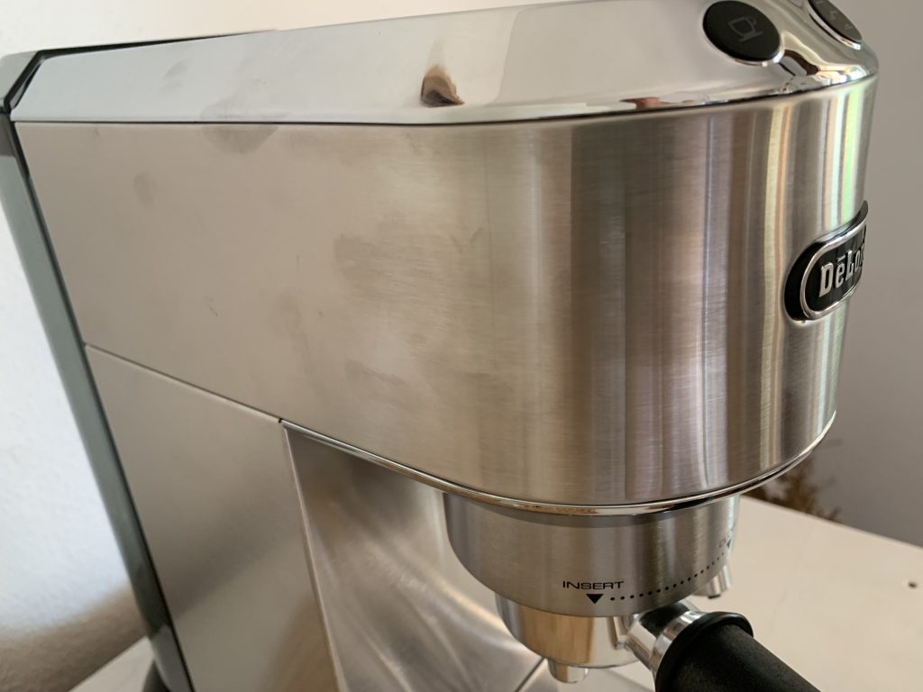 De'Longhi Dedica Style EC 685.B Siebträgermaschine Fingerabdrücke
