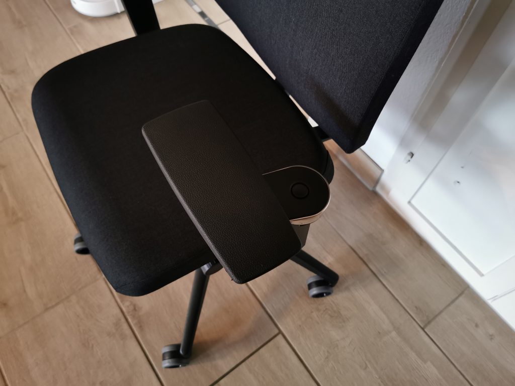 Ergotopia MasterBack Pro Bürostuhl Armlehne 1