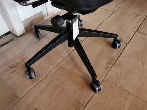 Ergotopia MasterBack Pro Bürostuhl Fußkreuz montiert