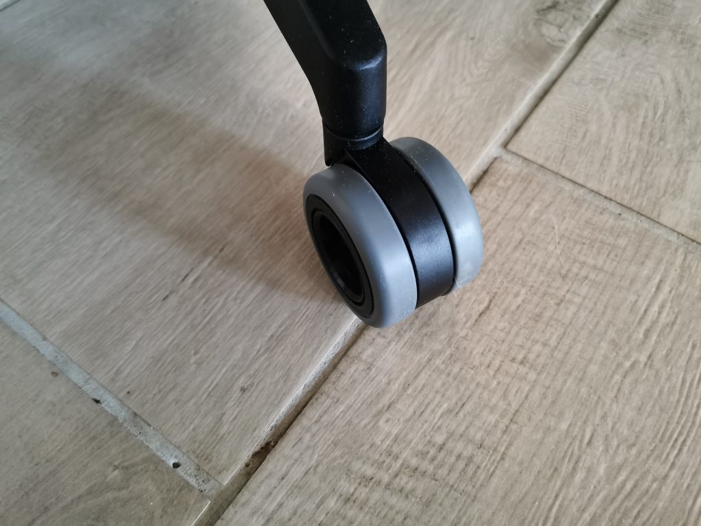 Ergotopia MasterBack Pro Bürostuhl Rolle detail