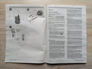 Geöffnete Anleitung des Bosch Professional GSR 12V-15 Akkuschraubers in der zweiten Ansicht