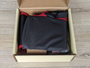 Geöffnete Verpackung des HYCHIKA 12V Akkuschraubers mit Tasche