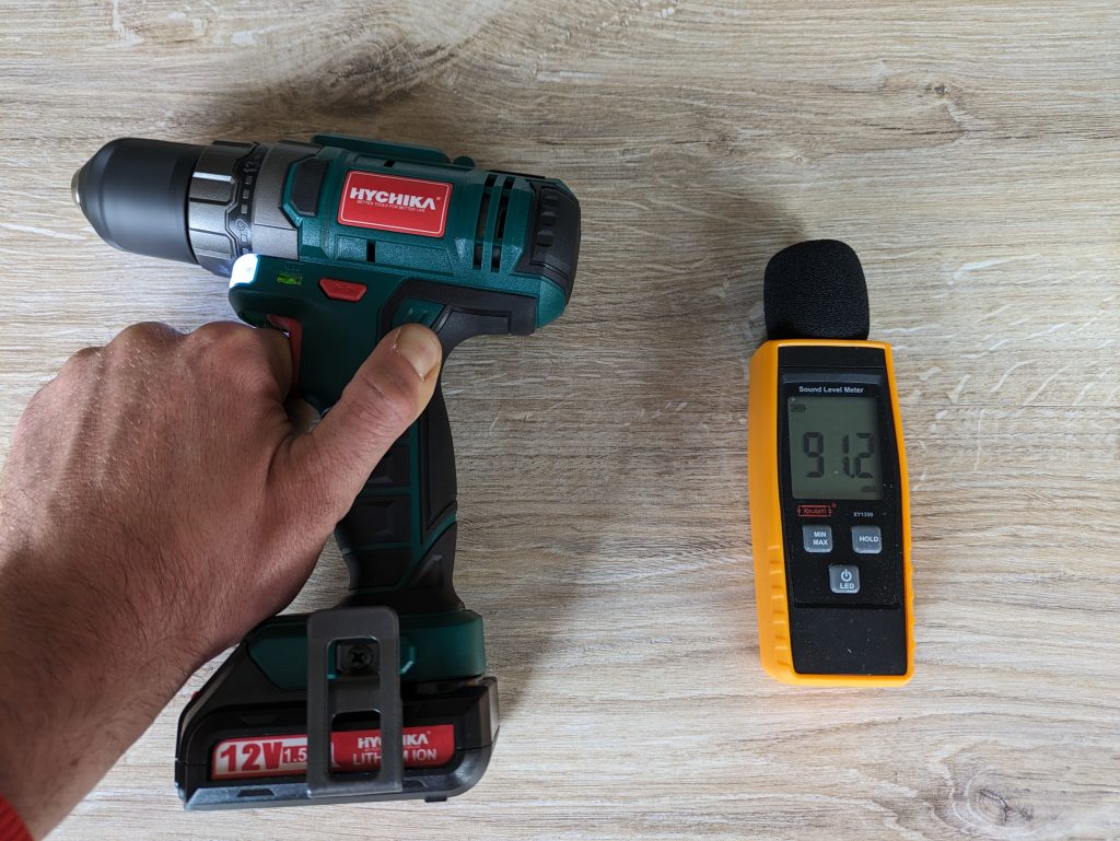 Getestete Lautstärke des HYCHIKA 12V Akkuschraubers