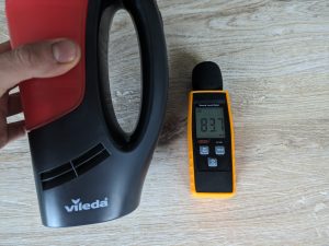 Getestete Lautstärke des Vileda Windomatic Power Fenstersaugers in der ersten Stufe