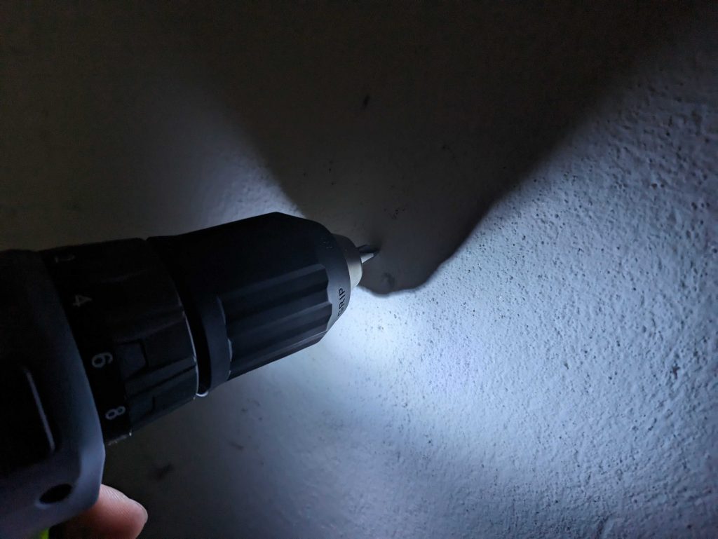 Getestetes Licht des WORKPRO ‎W122039AU Akkuschraubers