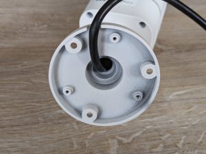 Halterung der Kamera des RLK8-800B4 Reolink Überwachungskamera-Sets von hinten