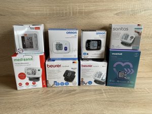 Handgelenk-Blutdruckmessgerät Gruppenbild Verpackung