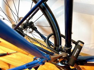 Bügelschloss U4 Mini von TRELOCK Bolzenschneider-Test