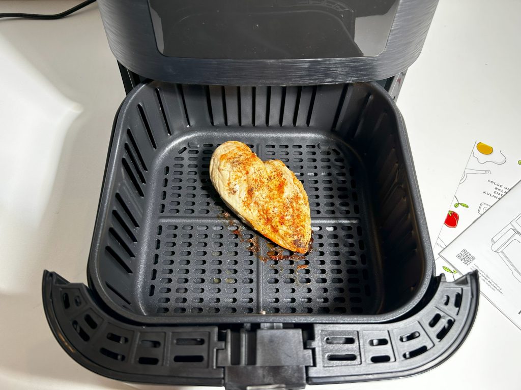 KLAMER Classic Airfryer Heißluftfritteuse Hähnchenbrust in Fritteuse fertig