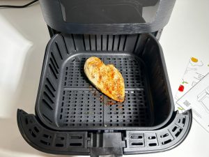 KLAMER Classic Airfryer Heißluftfritteuse Hähnchenbrust in Fritteuse fertig