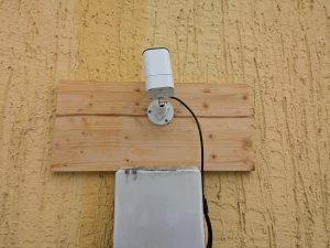 Kamera des RLK8-800B4 Reolink Überwachungskamera-Sets montiert