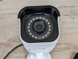 Kamera des RLK8-800B4 Reolink Überwachungskamera-Sets von vorne in der Nahansicht