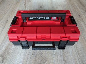 Koffer des Einhell TP-CD 1850 Li-i BL Akkuschraubers mit herausgezogenen Griffen