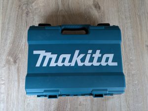Koffer des Makita DF333DSAE Akkuschraubers von vorne ohne Hülle