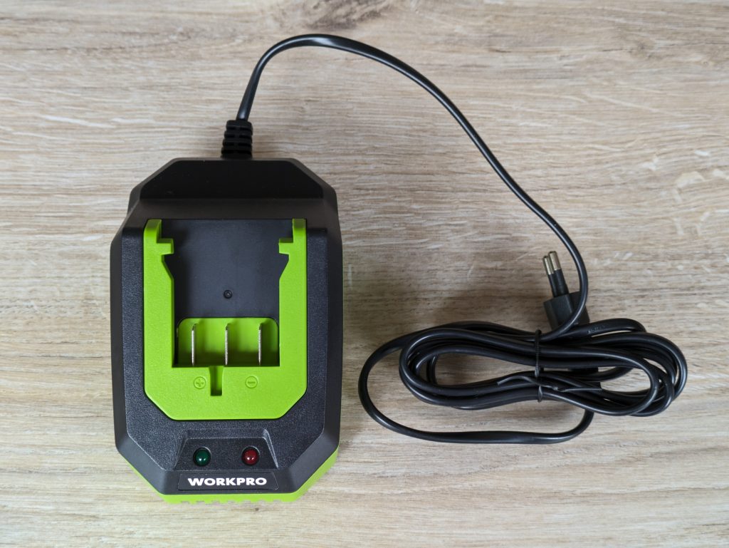 Ladegerät des WORKPRO ‎W122039AU Akkuschraubers