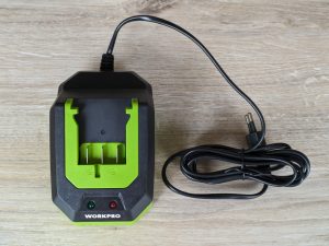 Ladegerät des WORKPRO ‎W122039AU Akkuschraubers