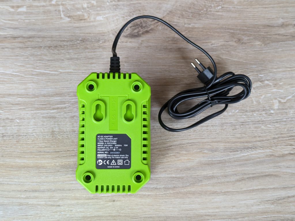 Ladegerät des WORKPRO ‎W122039AU Akkuschraubers von unten