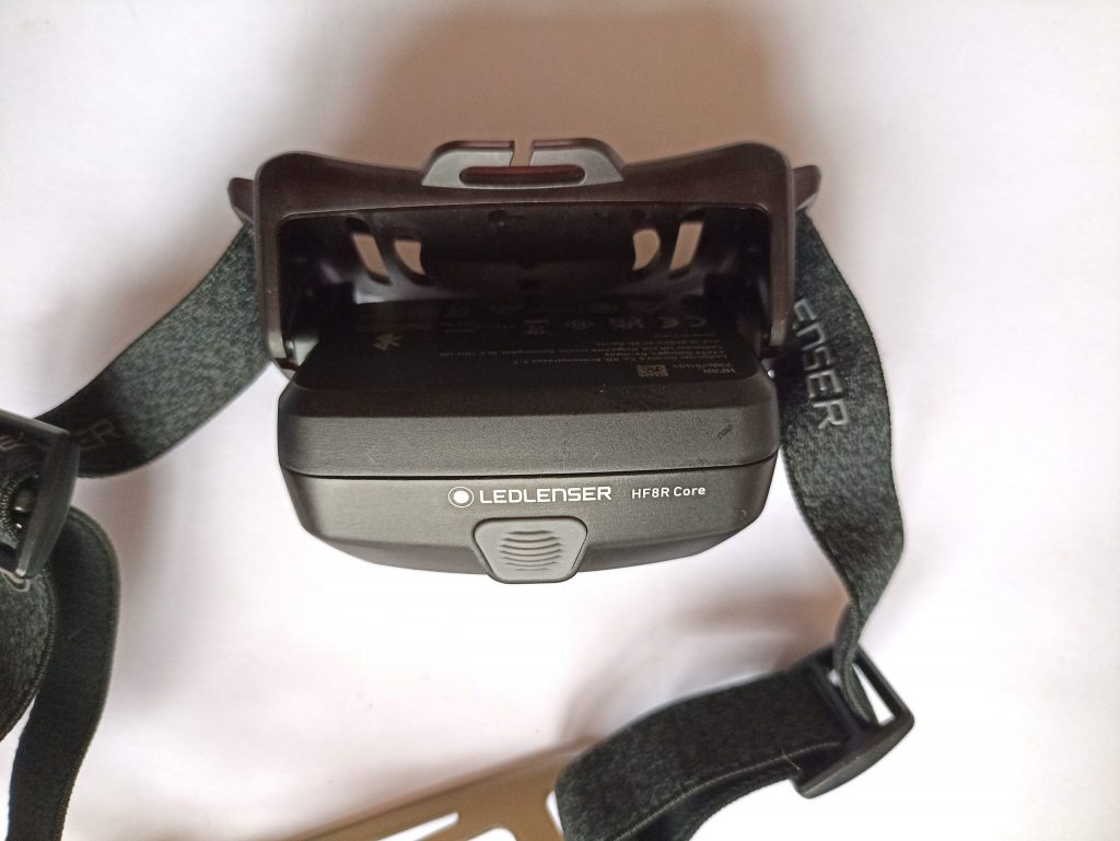 Ledlenser HF8R Core, Lampe von oben, aufgeklappt