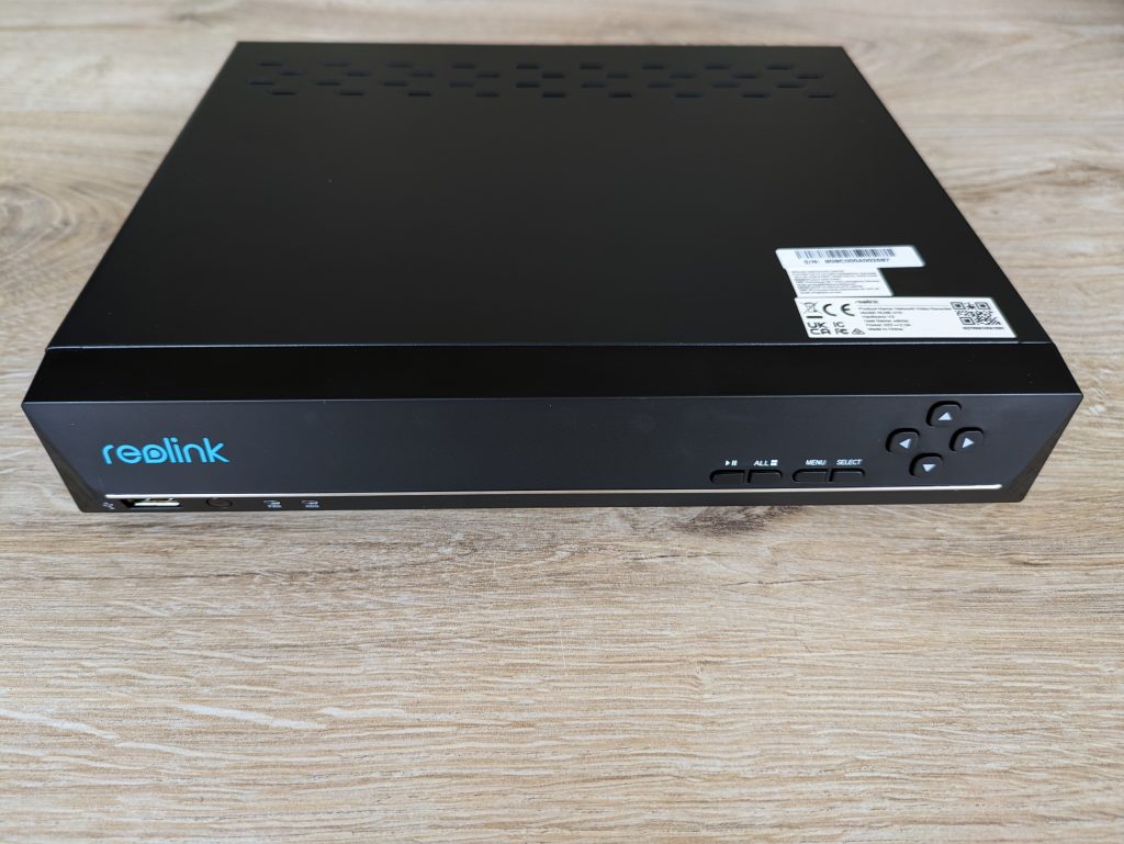 NVR des RLK8-800B4 Reolink Überwachungskamera-Sets von vorne