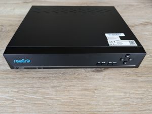 NVR des RLK8-800B4 Reolink Überwachungskamera-Sets von vorne