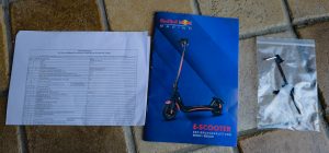Red Bull Racing RS 1000 Elektro-Scooter Lieferumfang