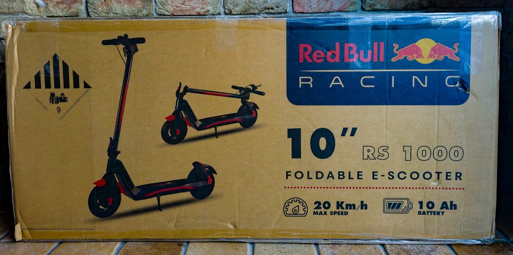 Red Bull Racing RS 1000 Elektro-Scooter Verpackung