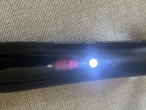 Rowenta Carl Lagerfeld Lockenstab LED-Leuchte bei Betrieb