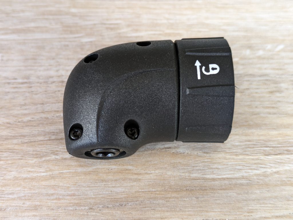 Rückseite des Winkelaufsatzs des Bosch IXO 7. Generation Akkuschraubers