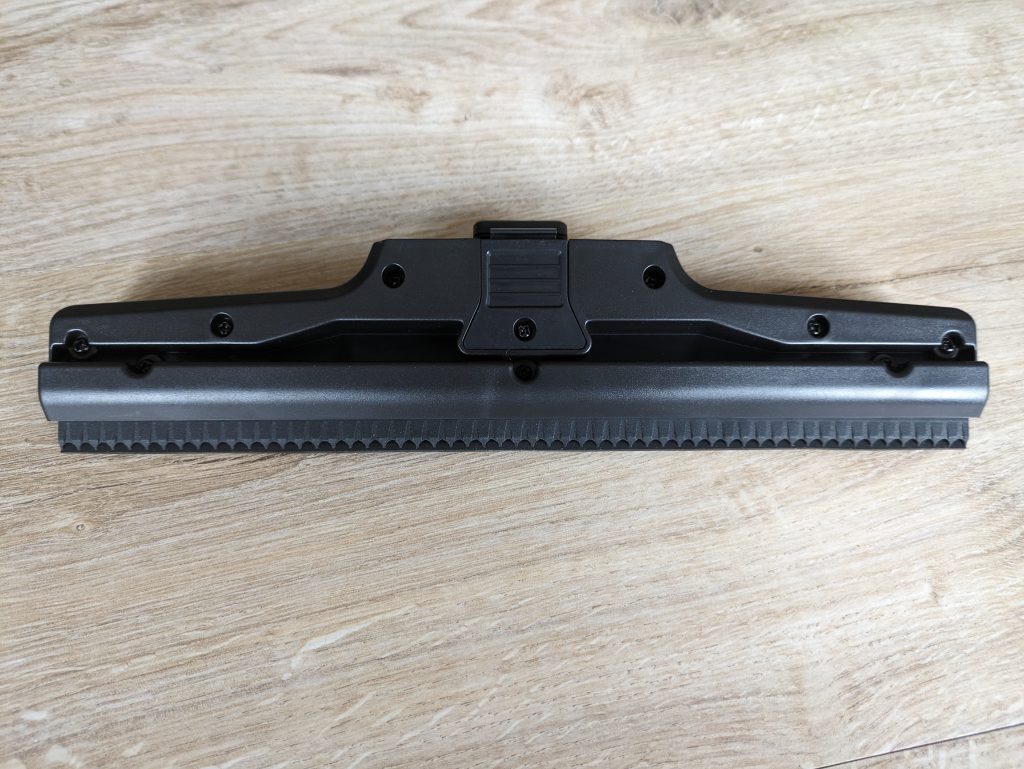 Saugdüse des Einhell BRILLIANTO Fensterreinigers von unten