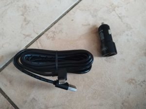 Stromkabel mit 9-Volt-Adapter der Viofo A229 Pro 3CH