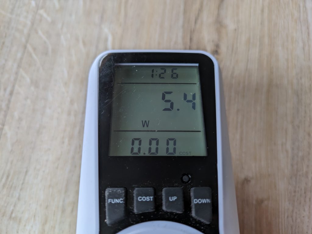 Stromverbrauch des Leifheit Dry & Clean Fenstersaugers beim Laden