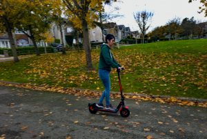 Test Red Bull Racing RS 1000 Elektro-Scooter