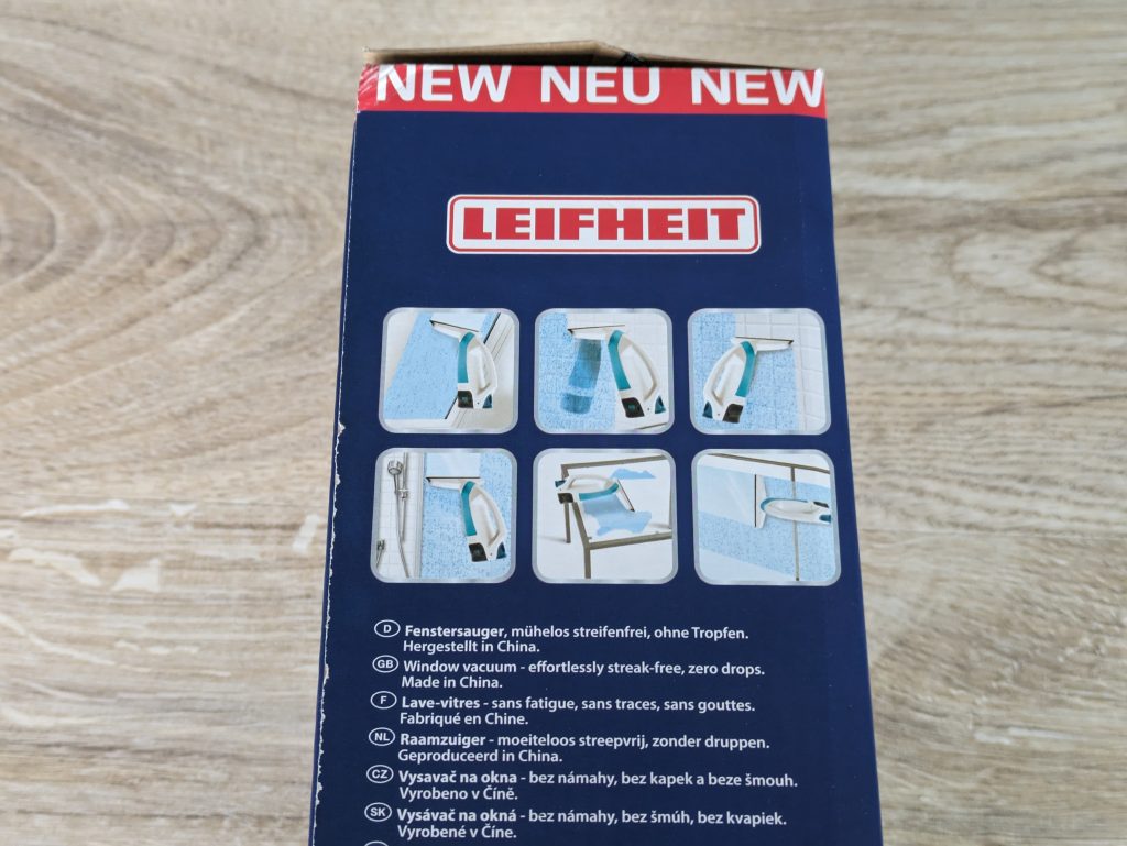 Verpackung des Leifheit Aquanta Click Fenstersaugers von links in der Nahansicht