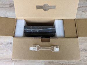 Verpackung des NVR-Recorders des RLK8-800B4 Reolink Überwachungskamera-Sets geöffnet