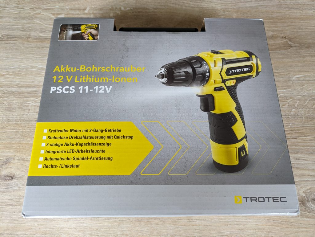 Verpackung des TROTEC PSCS 11-12V Akkuschraubers von vorne