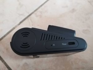 Viofo A229 Pro 3CH von der linen Seite