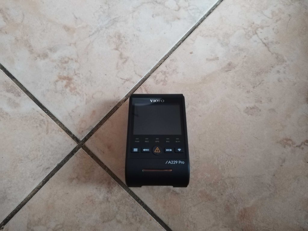 Viofo A229 Pro 3CH von vorne