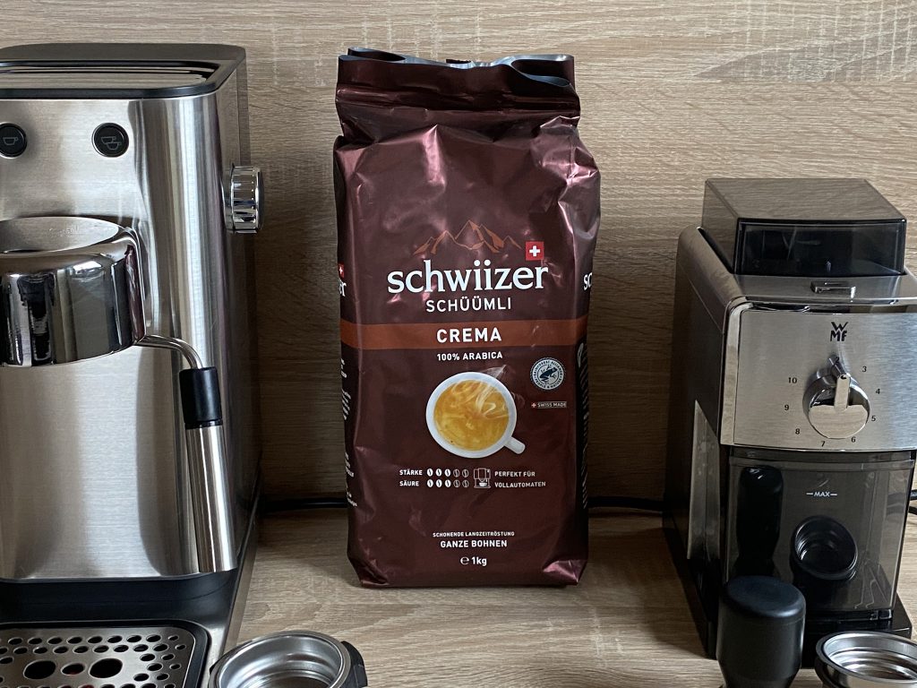 Schwiizer Schüümli Crema Kaffeebohnen Verpackung