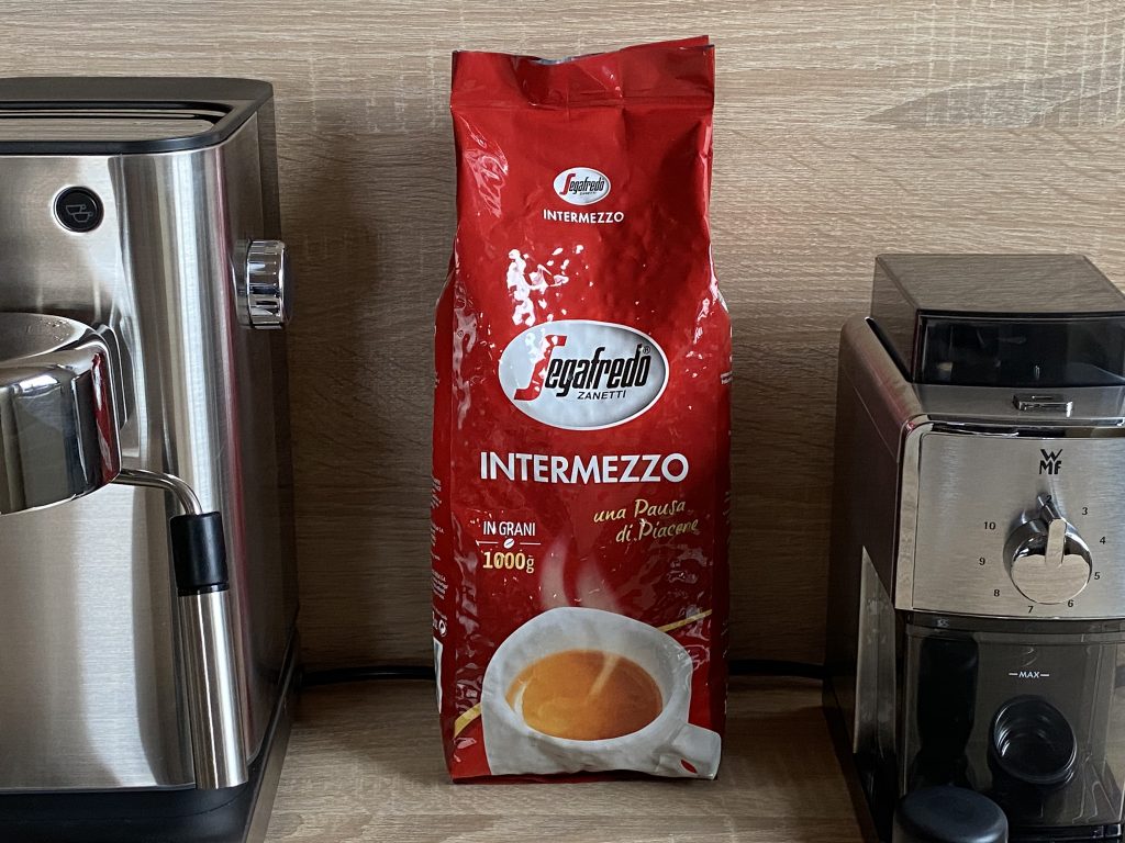 Segafredo ZANETTI Intermezzo Espresso Kaffeebohnen Verpackung