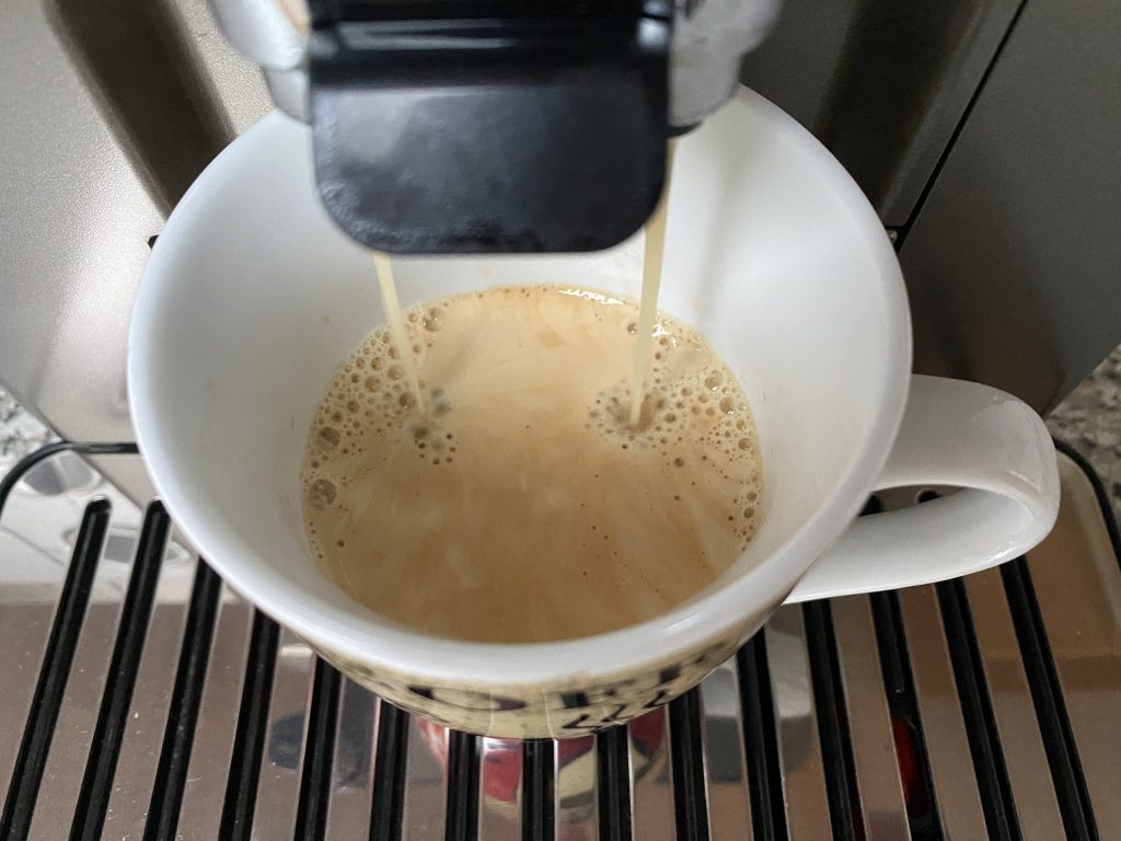 Delica Schümli Crema Kaffeebohnen Zubereitung Kaffee Crema