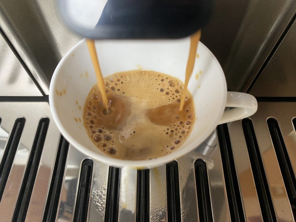 Jacobs Barista Editions Crema Kaffeebohnen Zubereitung Espresso